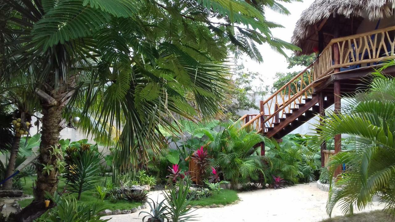 Hotel Zamunda Garden View à Tulum Extérieur photo