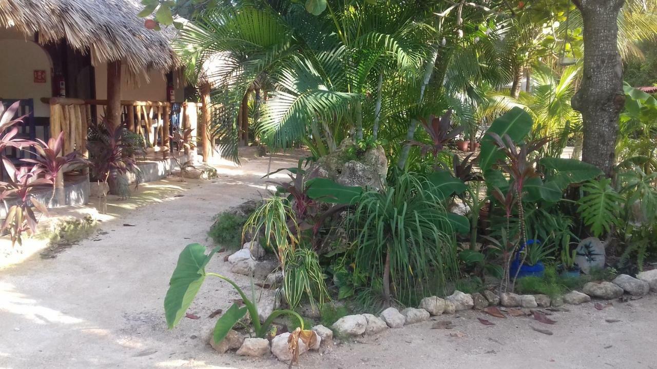 Hotel Zamunda Garden View à Tulum Extérieur photo